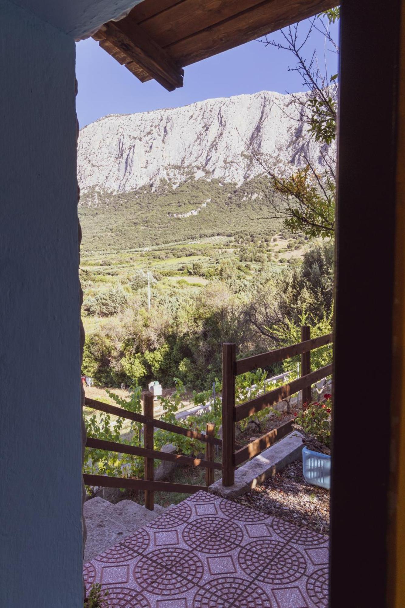 Panoramic House Villa Oliena Luaran gambar